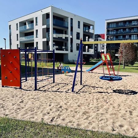 Apartament Husarska Apartment Румя Екстериор снимка